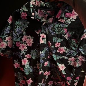 floral short sleeve rue 21 button up size large